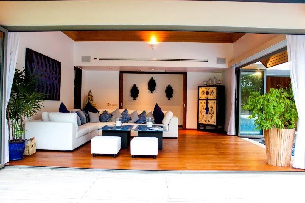 Property image - full photo 4