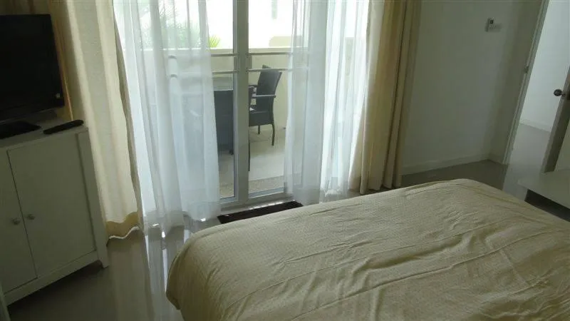Property image - full photo 9