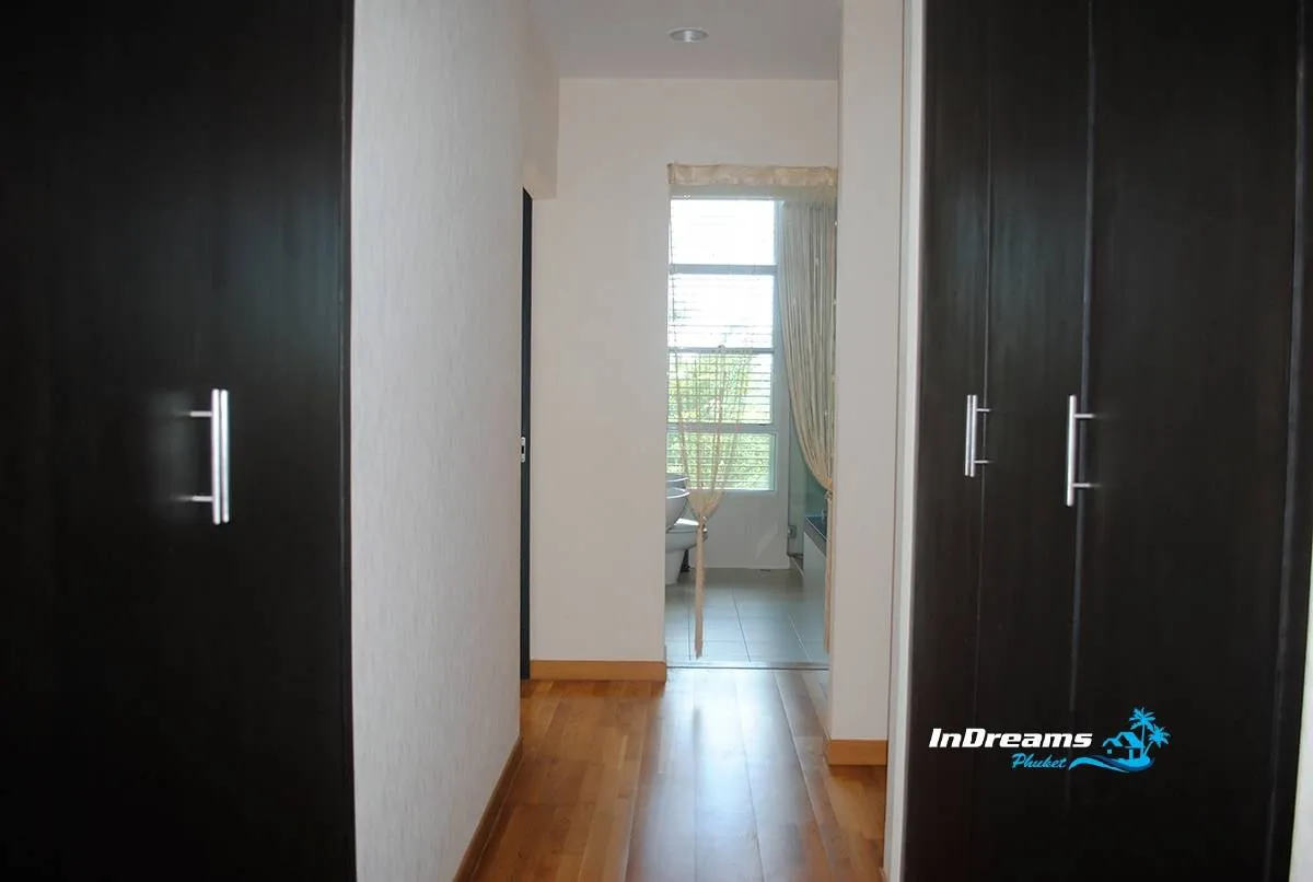 Property image - full photo 2