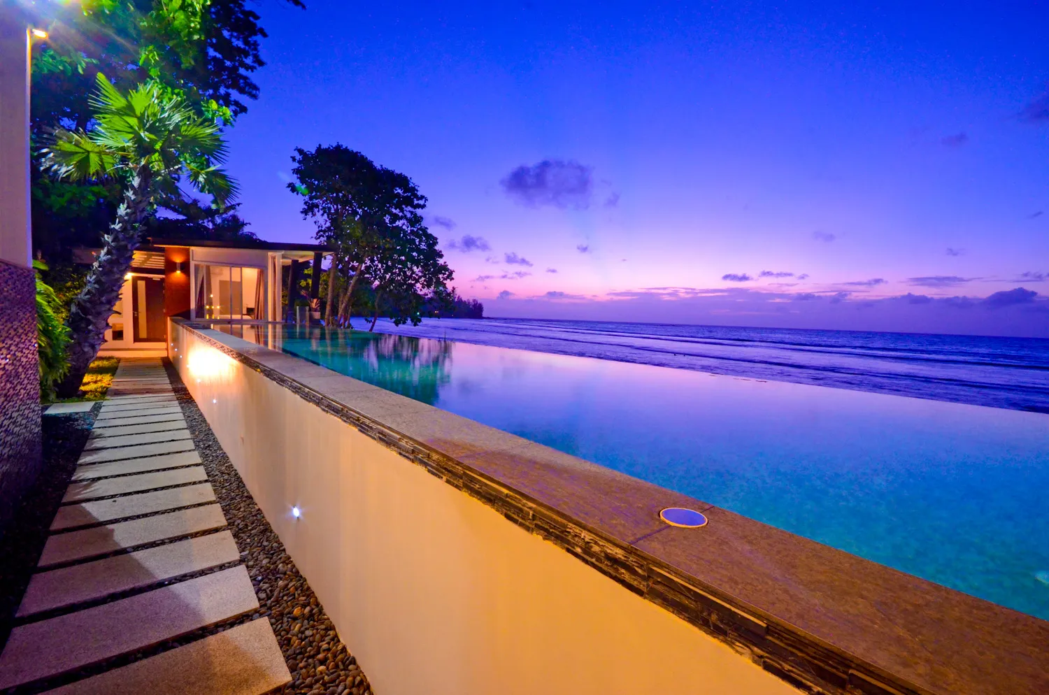 Property image - full photo 1