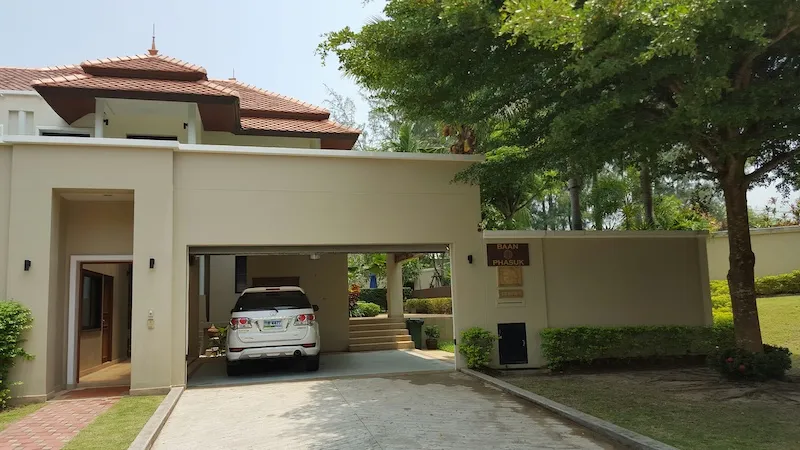 Property image - full photo 6