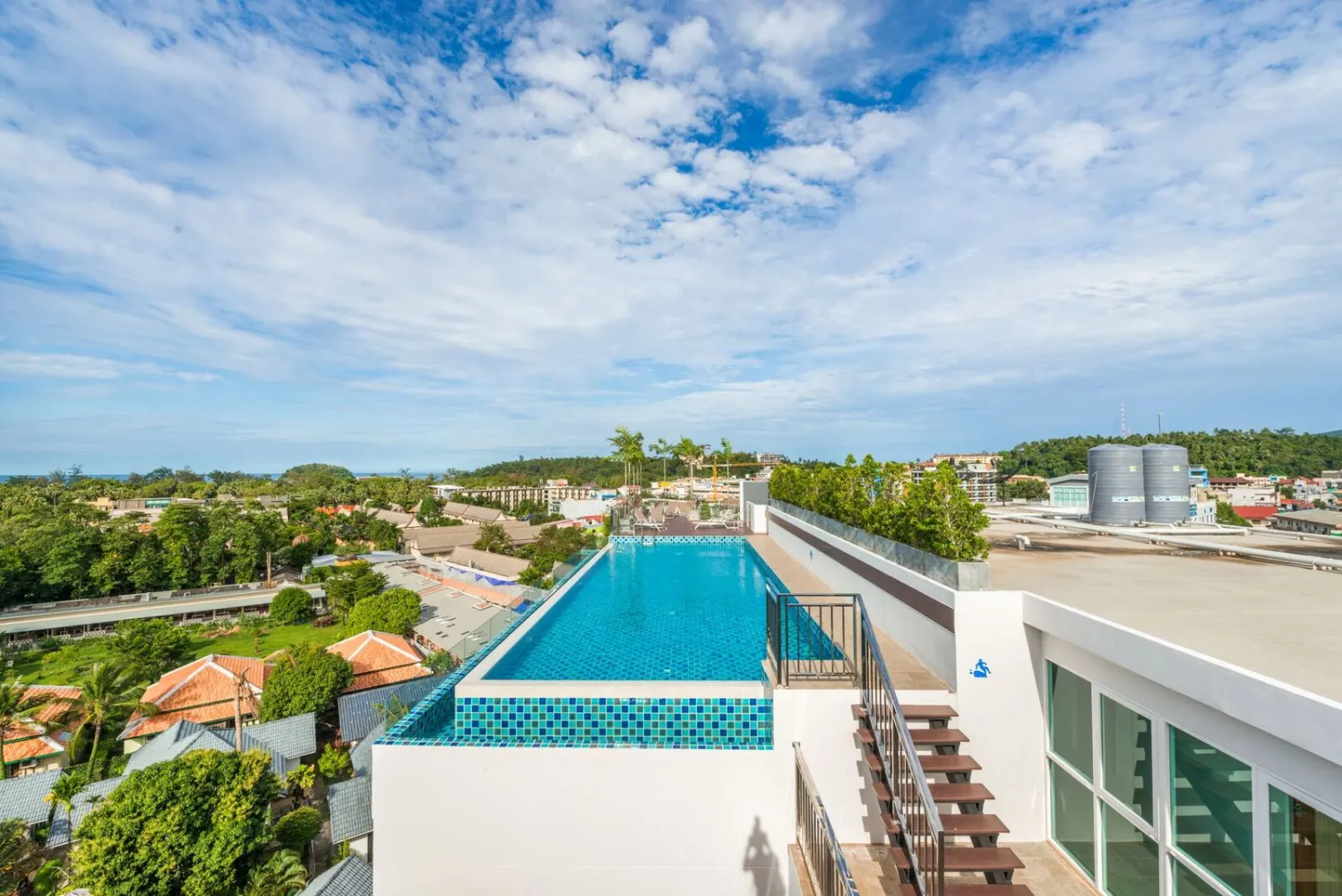 Property image - full photo 16