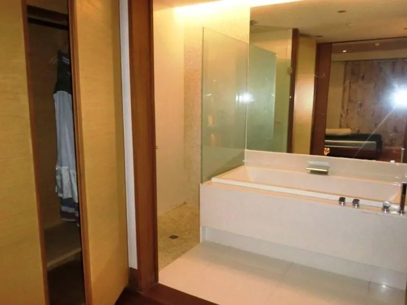 Property image - full photo 16
