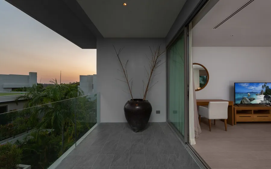 Property image - full photo 53