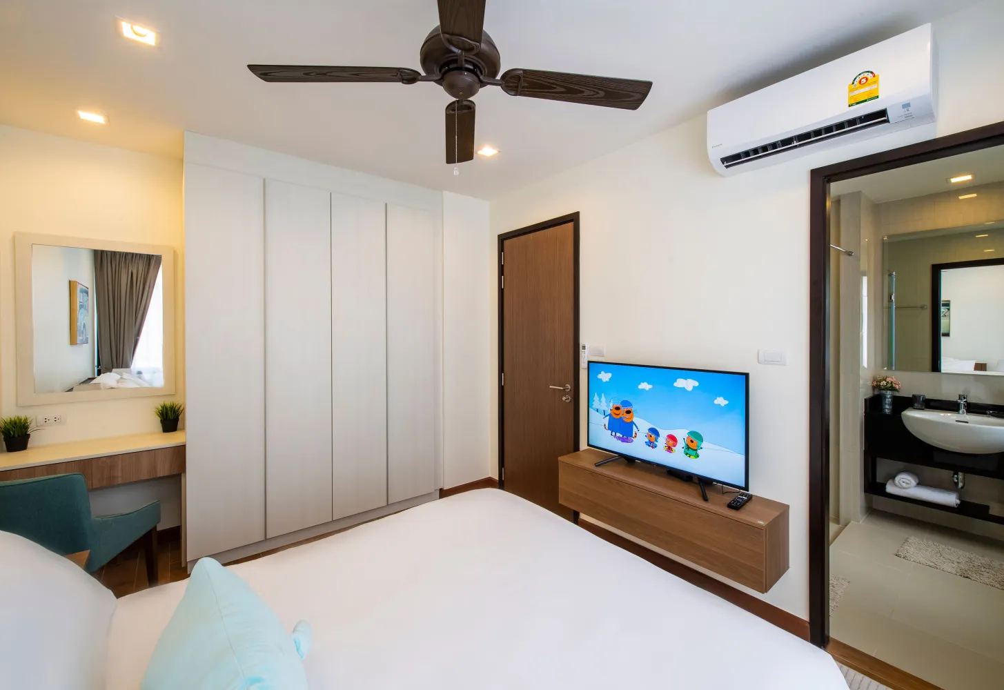 Property image - full photo 23