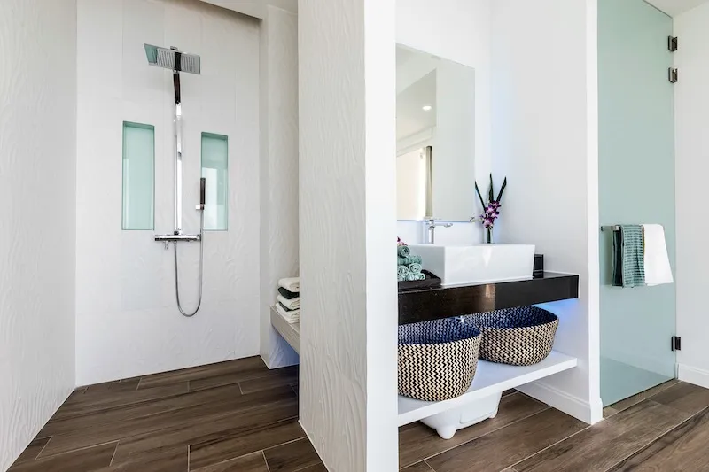 Property image - full photo 23