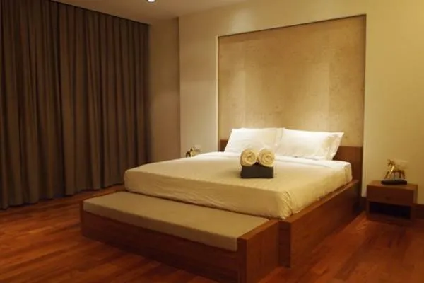Property image - full photo 3