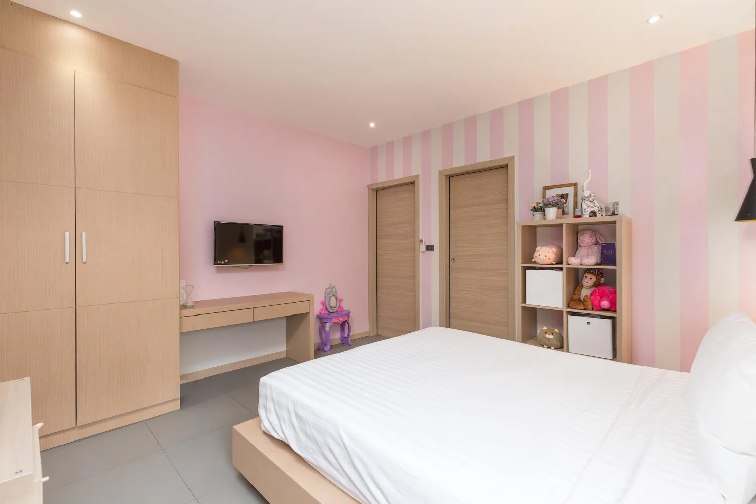 Property image - full photo 12
