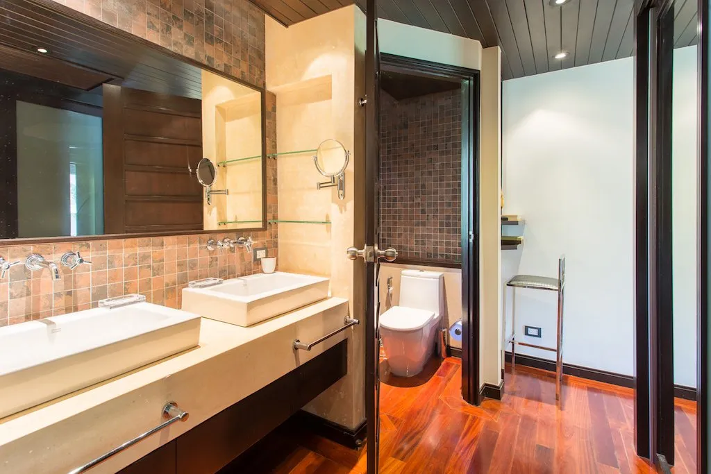 Property image - full photo 41