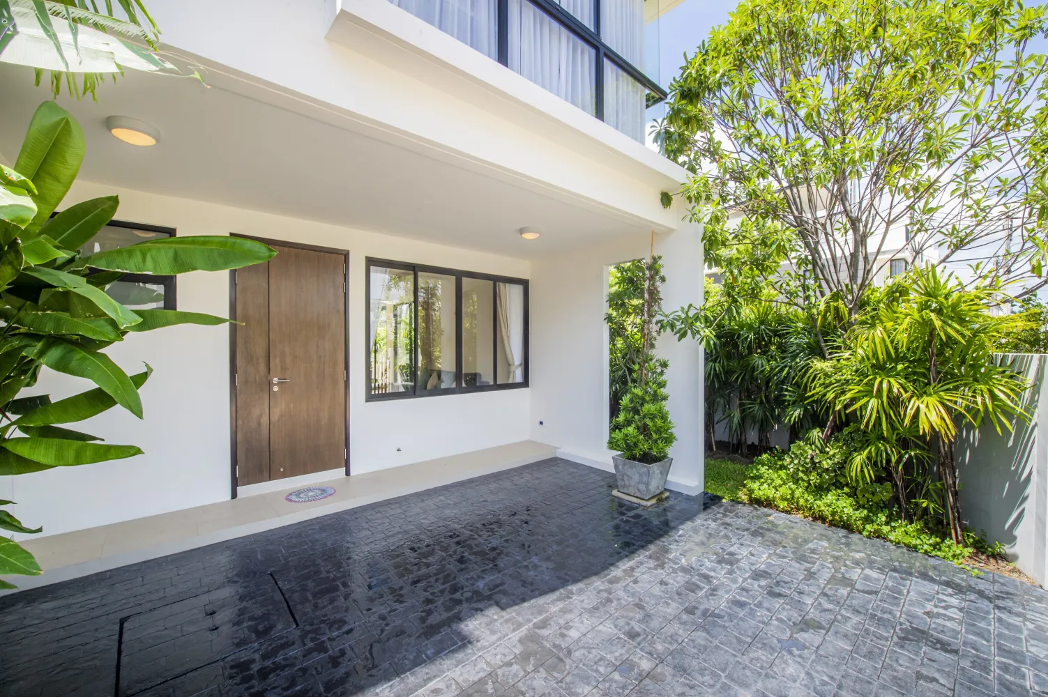 Property image - full photo 3