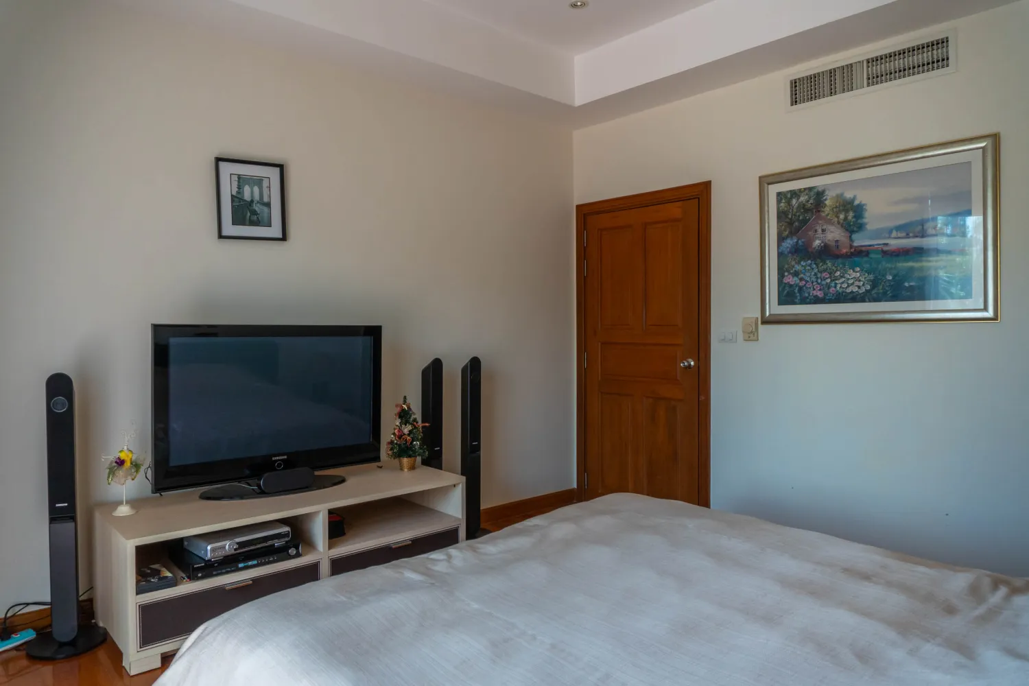 Property image - full photo 74