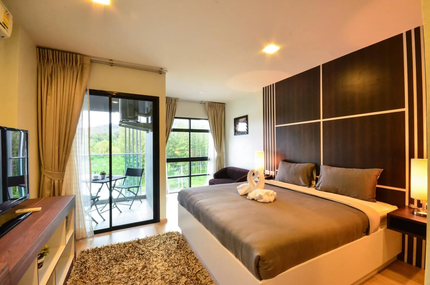 Property image - full photo 3