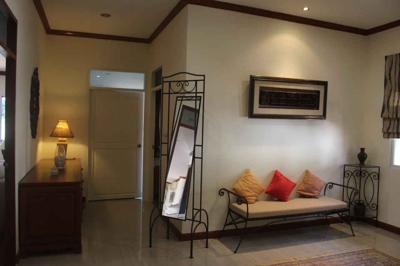 Property image - full photo 15