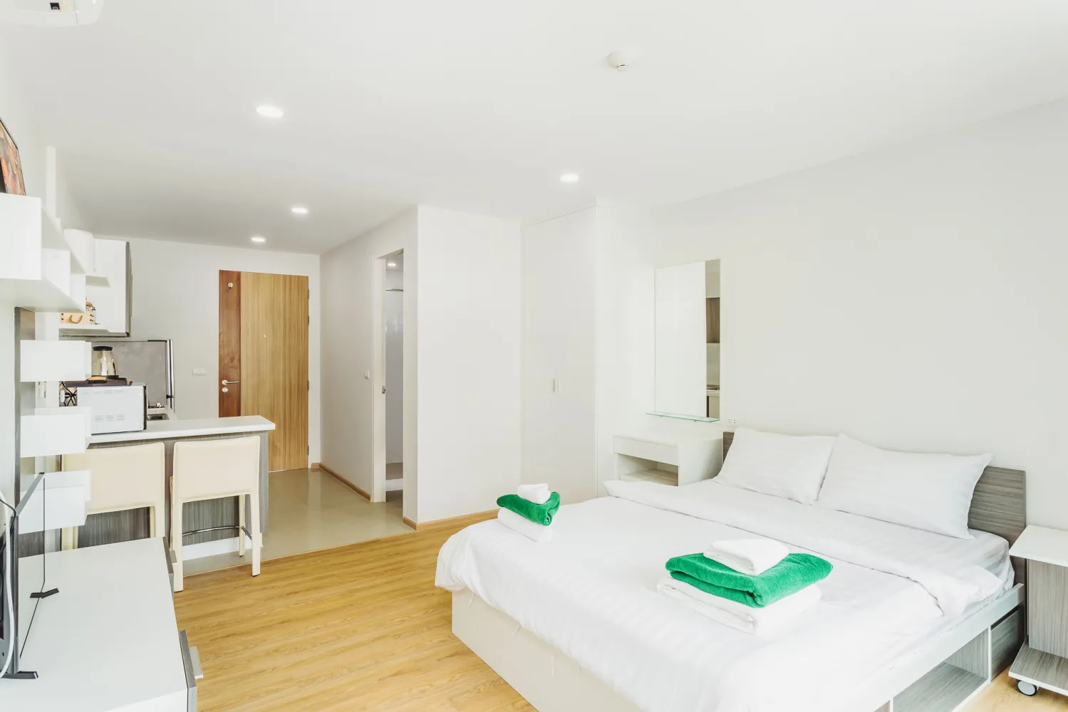 Property image - full photo 6