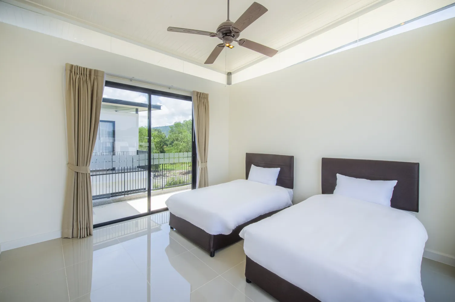 Property image - full photo 28