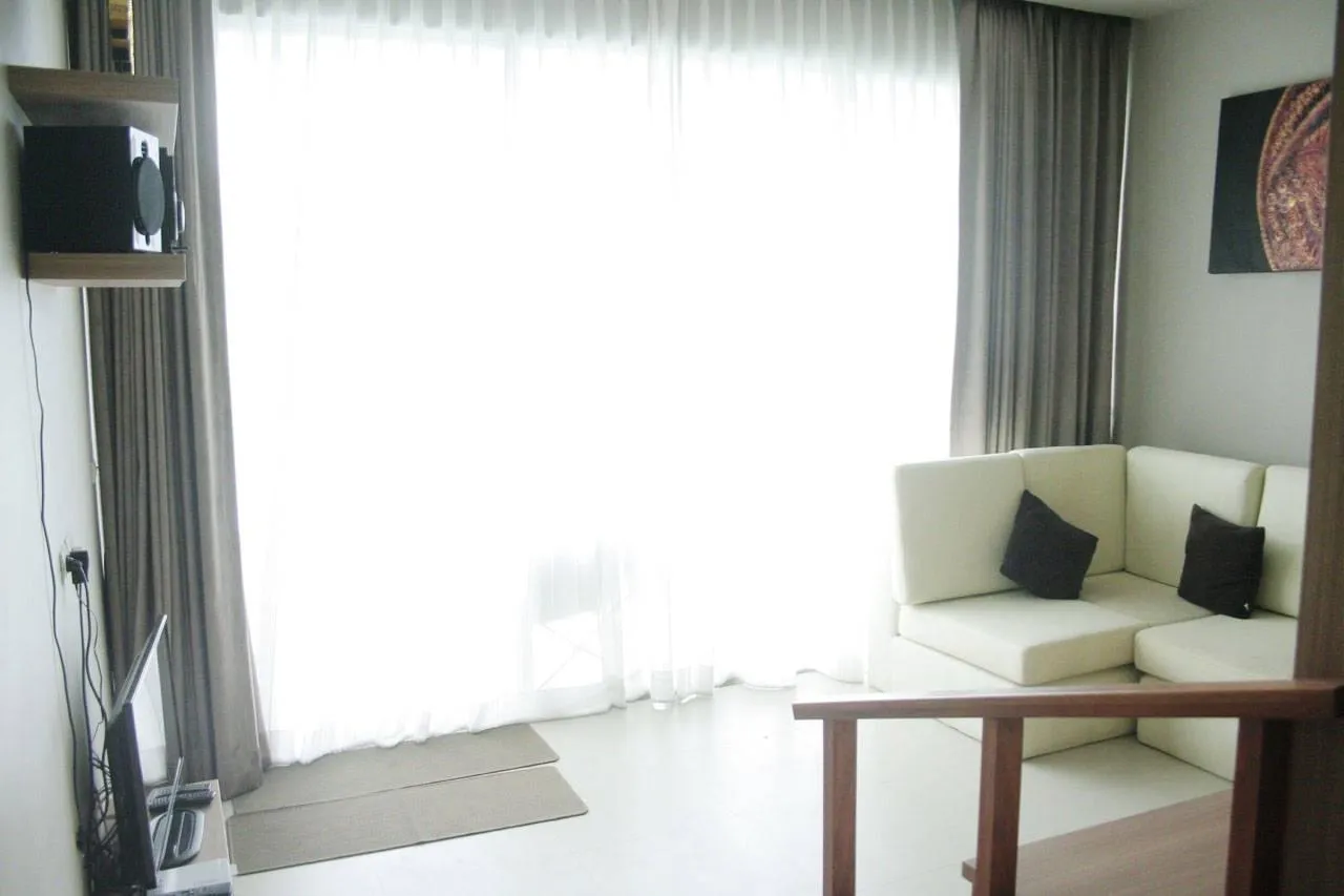 Property image - full photo 10