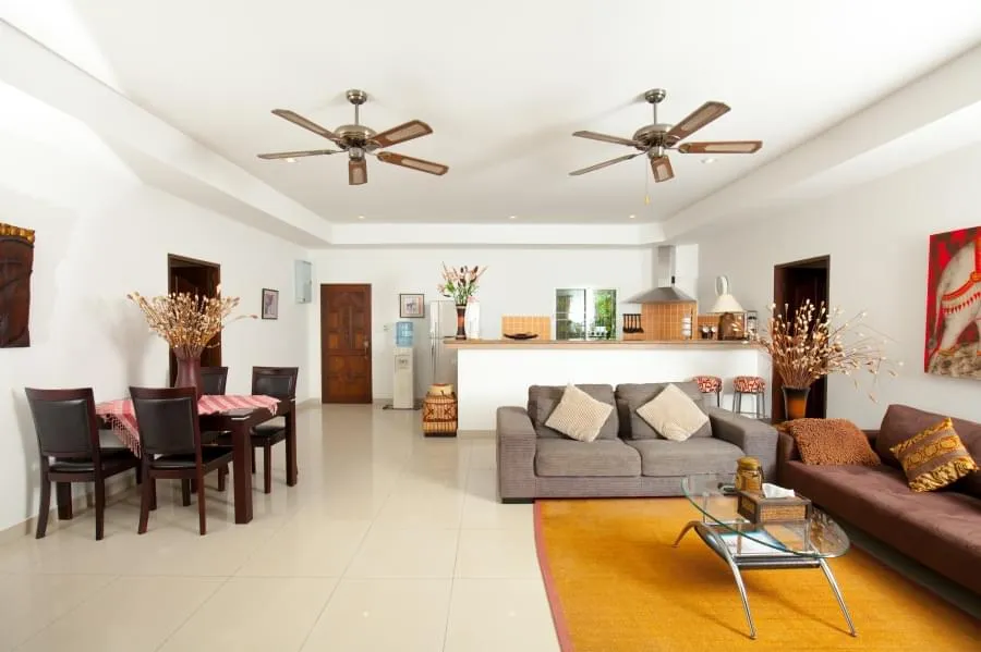 Property image - full photo 4