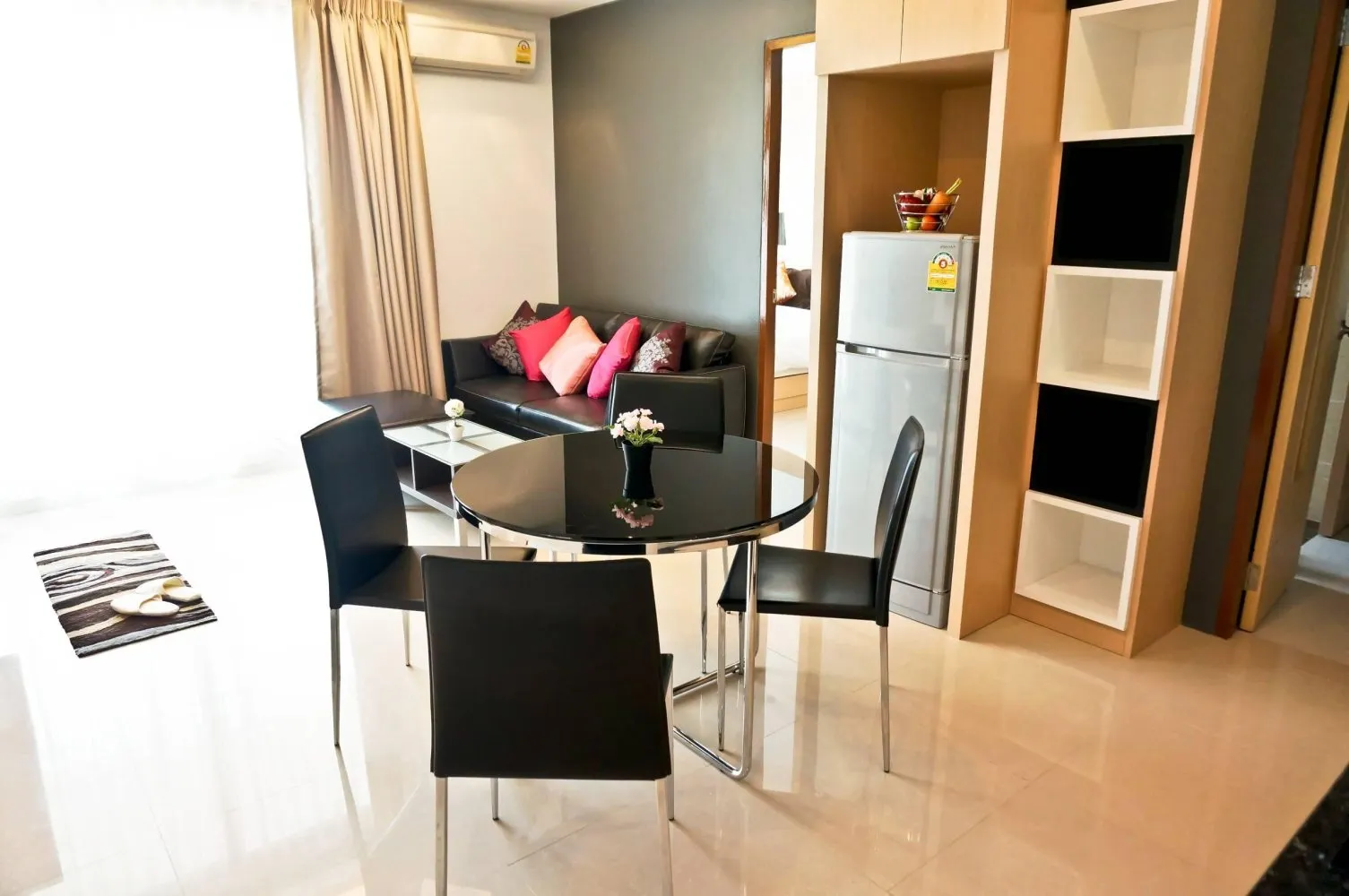 Property image - full photo 3