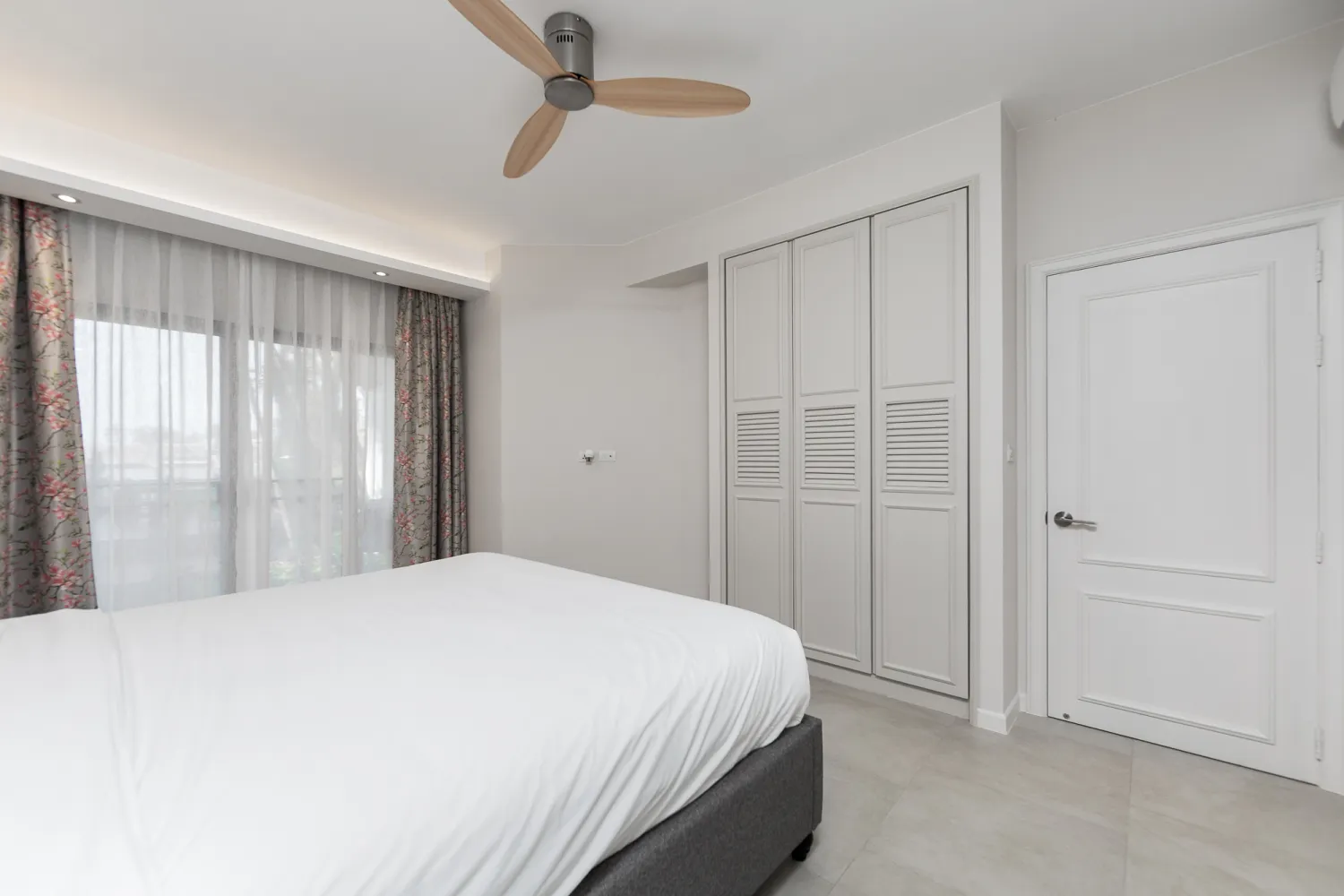 Property image - full photo 11