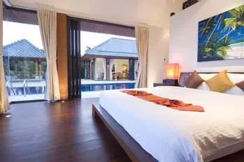 Property image - full photo 4