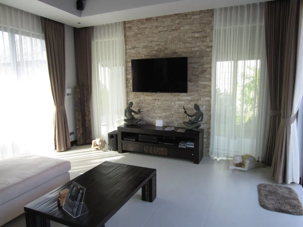 Property image - full photo 33