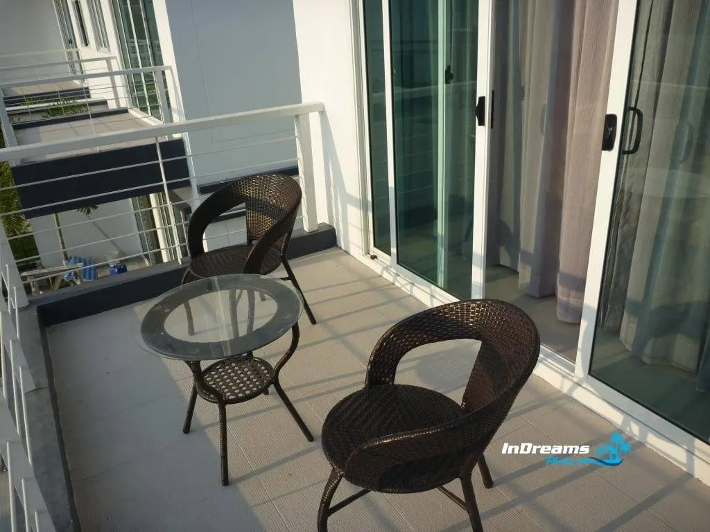 Property image - full photo 4