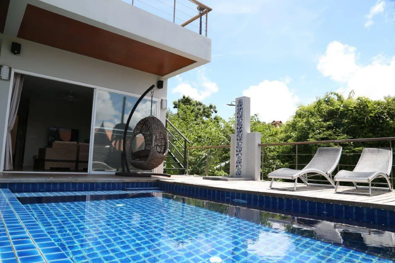 Property image - full photo 3