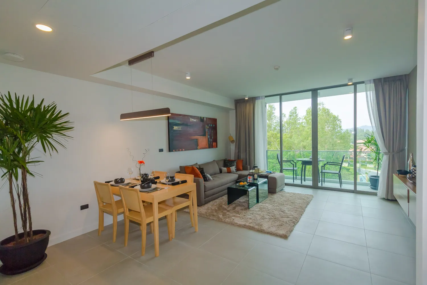 Property image - full photo 3