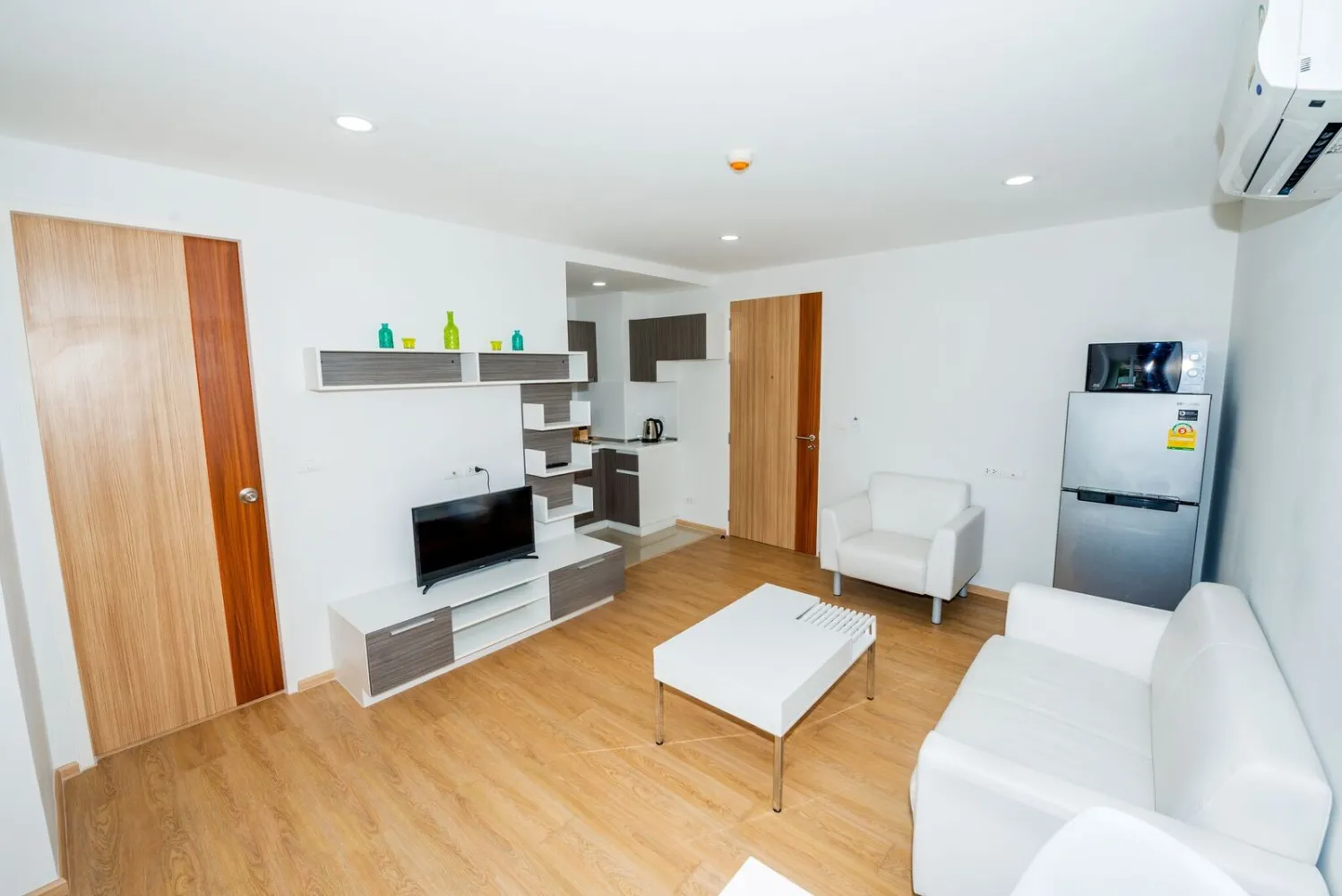 Property image - full photo 7