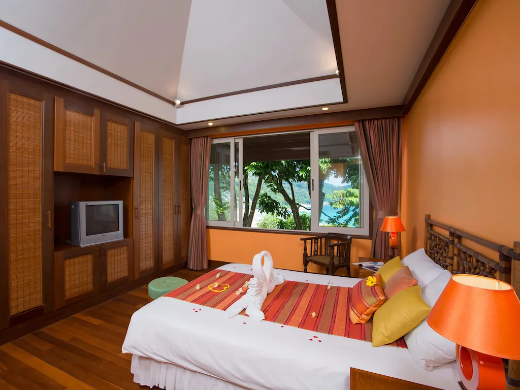 Property image - full photo 15