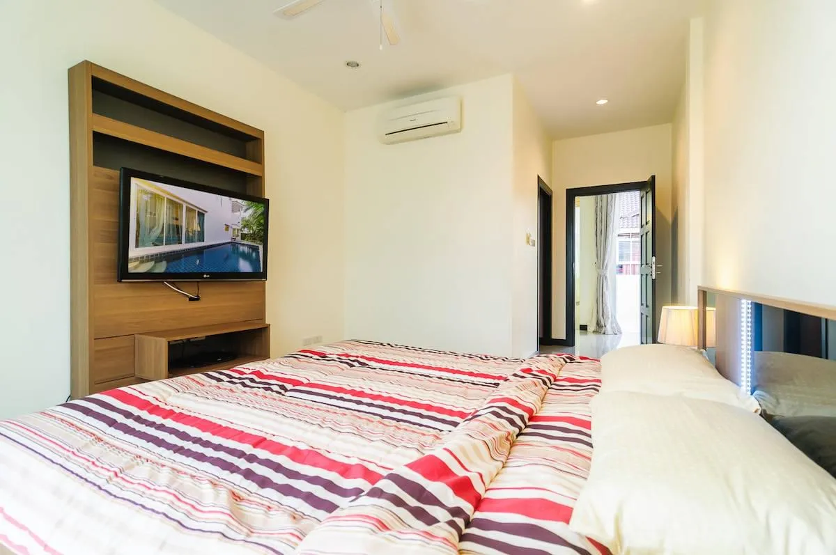 Property image - full photo 41