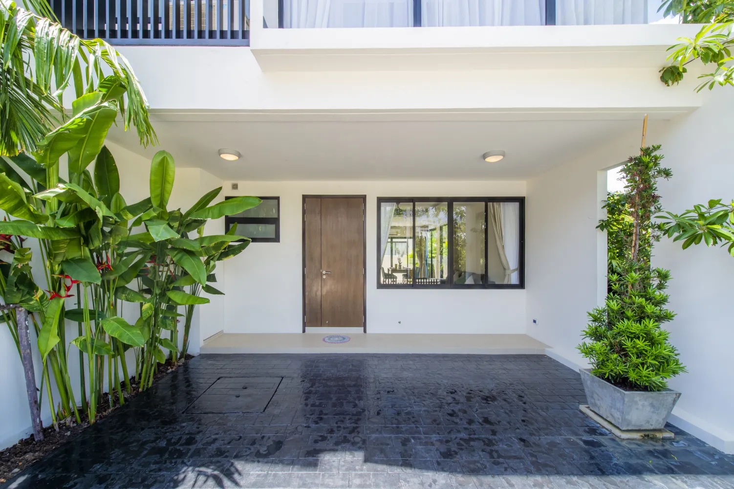 Property image - full photo 2