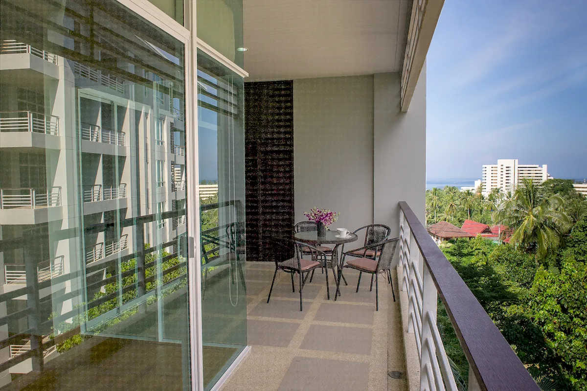 Property image - full photo 11
