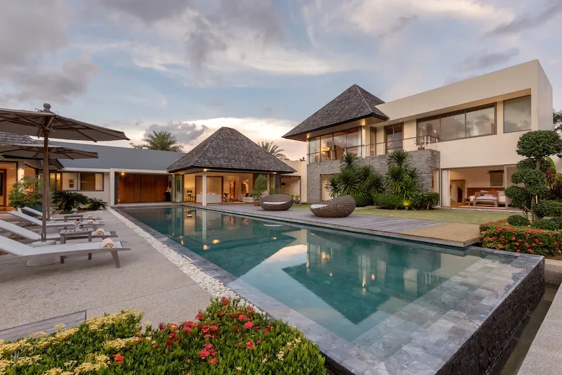 Property image - full photo 83