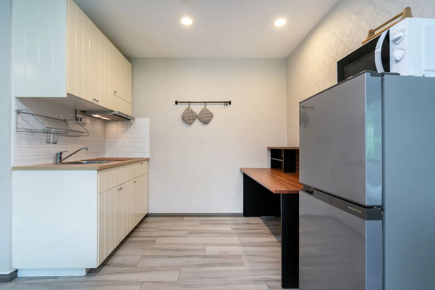 Property image - full photo 15