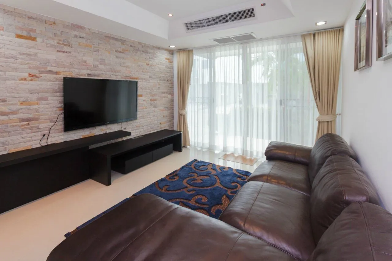Property image - full photo 18
