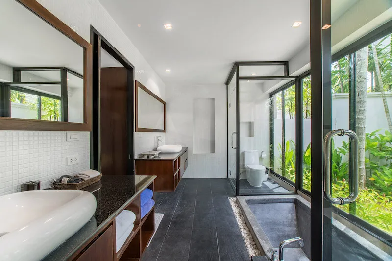 Property image - full photo 40