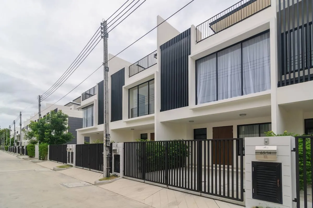 Property image - full photo 8