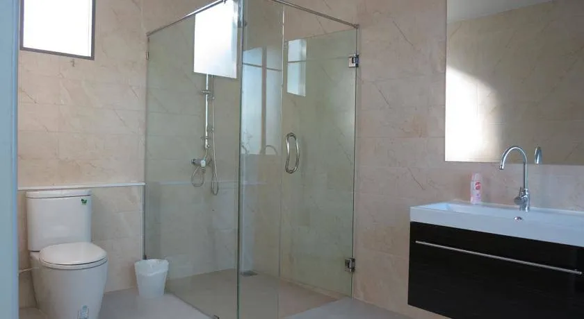 Property image - full photo 10