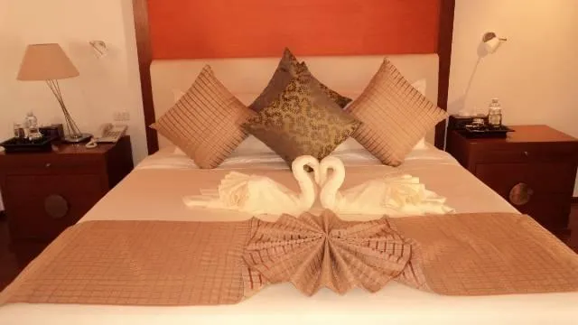 Property image - full photo 13