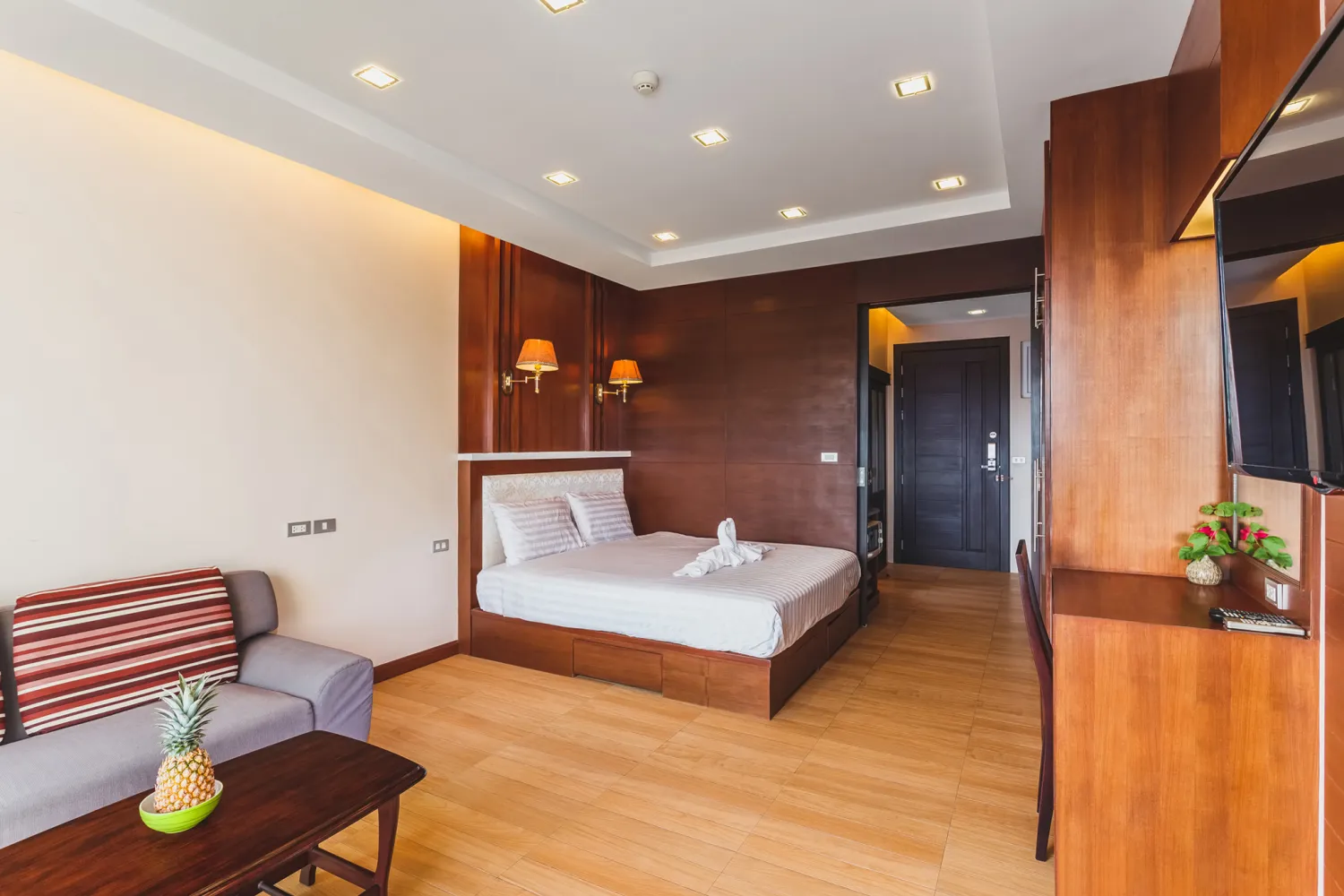 Property image - full photo 8