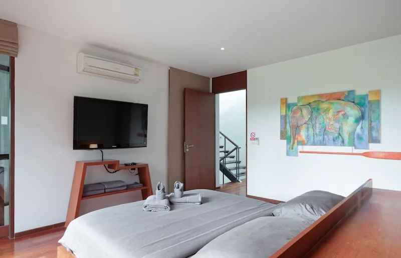Property image - full photo 17