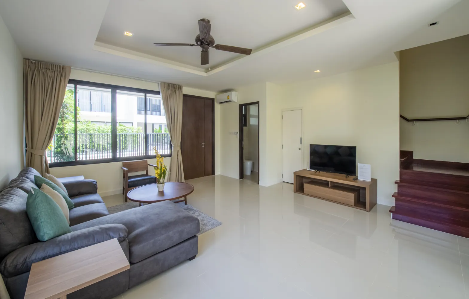 Property image - full photo 9