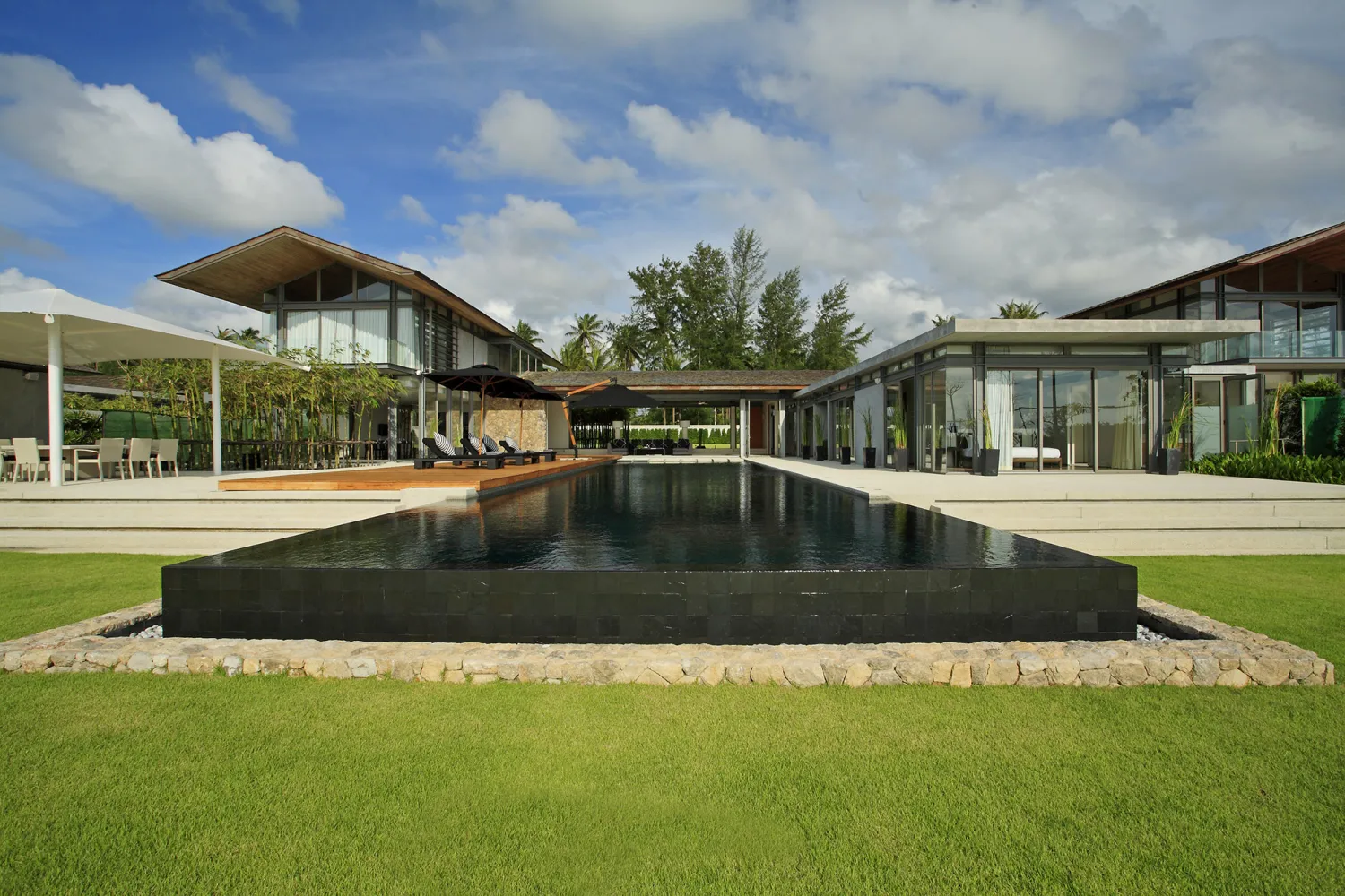 Property image - full photo 34