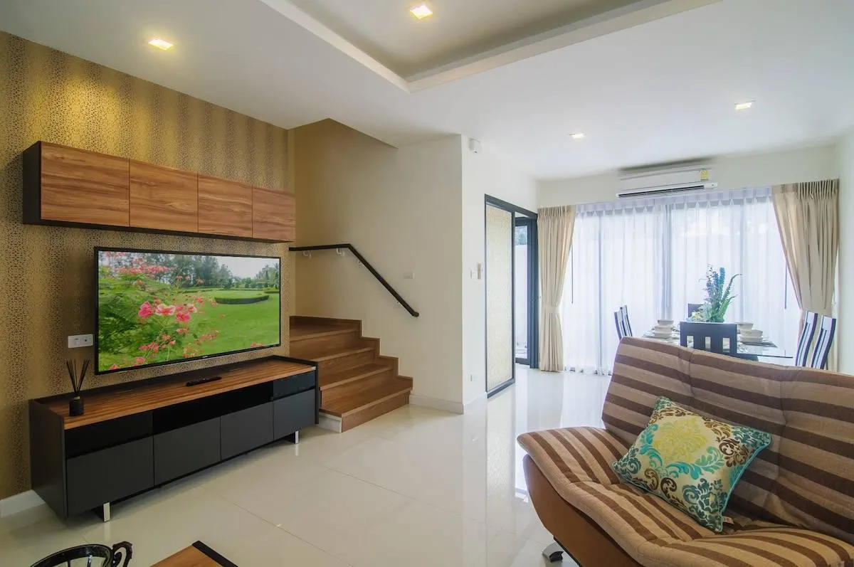 Property image - full photo 13