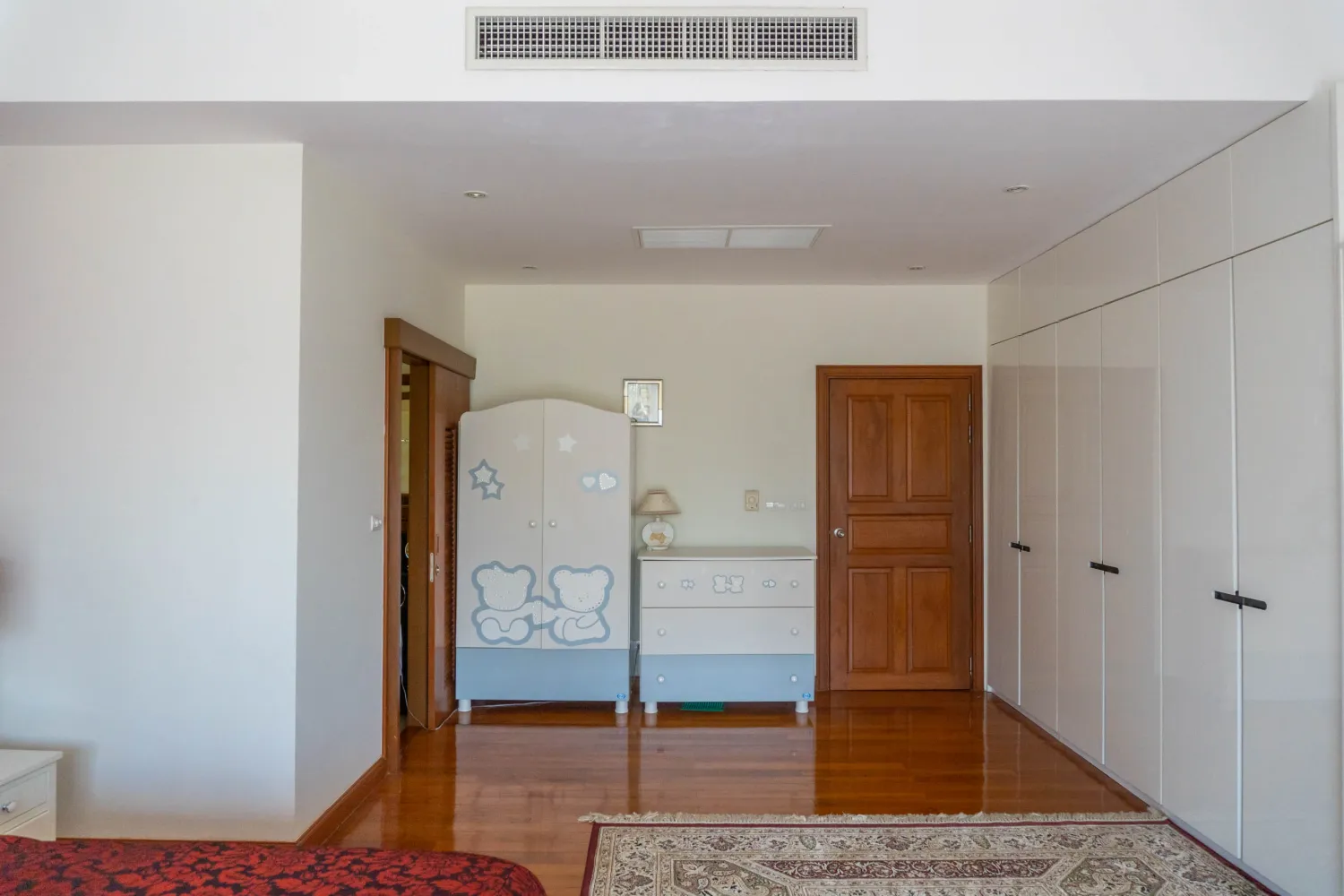 Property image - full photo 128