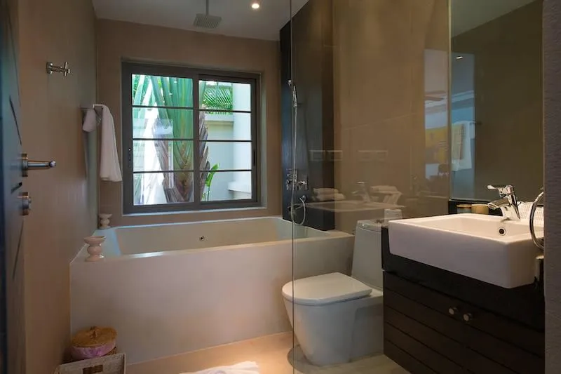 Property image - full photo 10