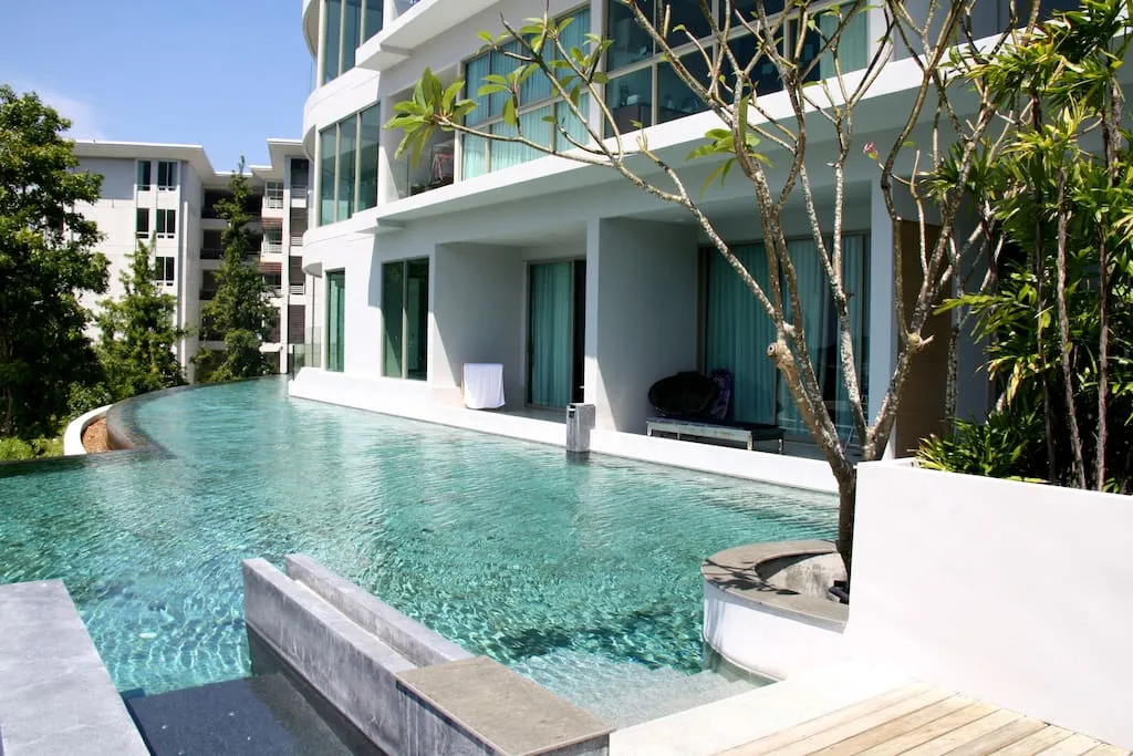 Property image - full photo 2