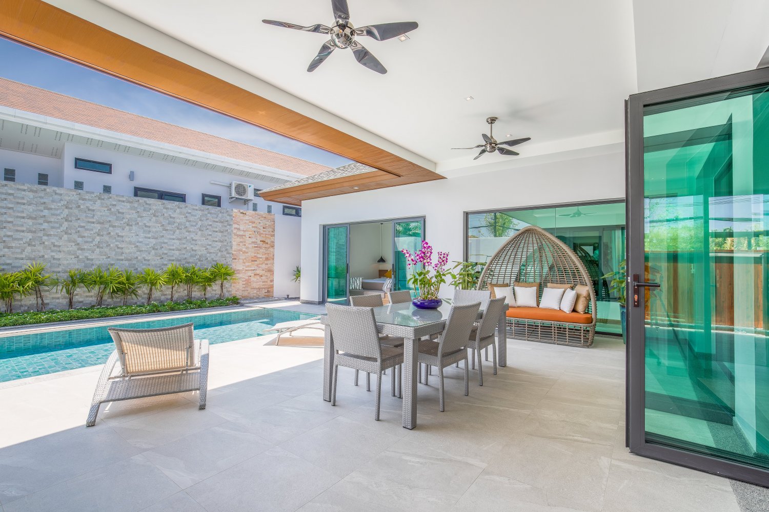 Property image - full photo 11