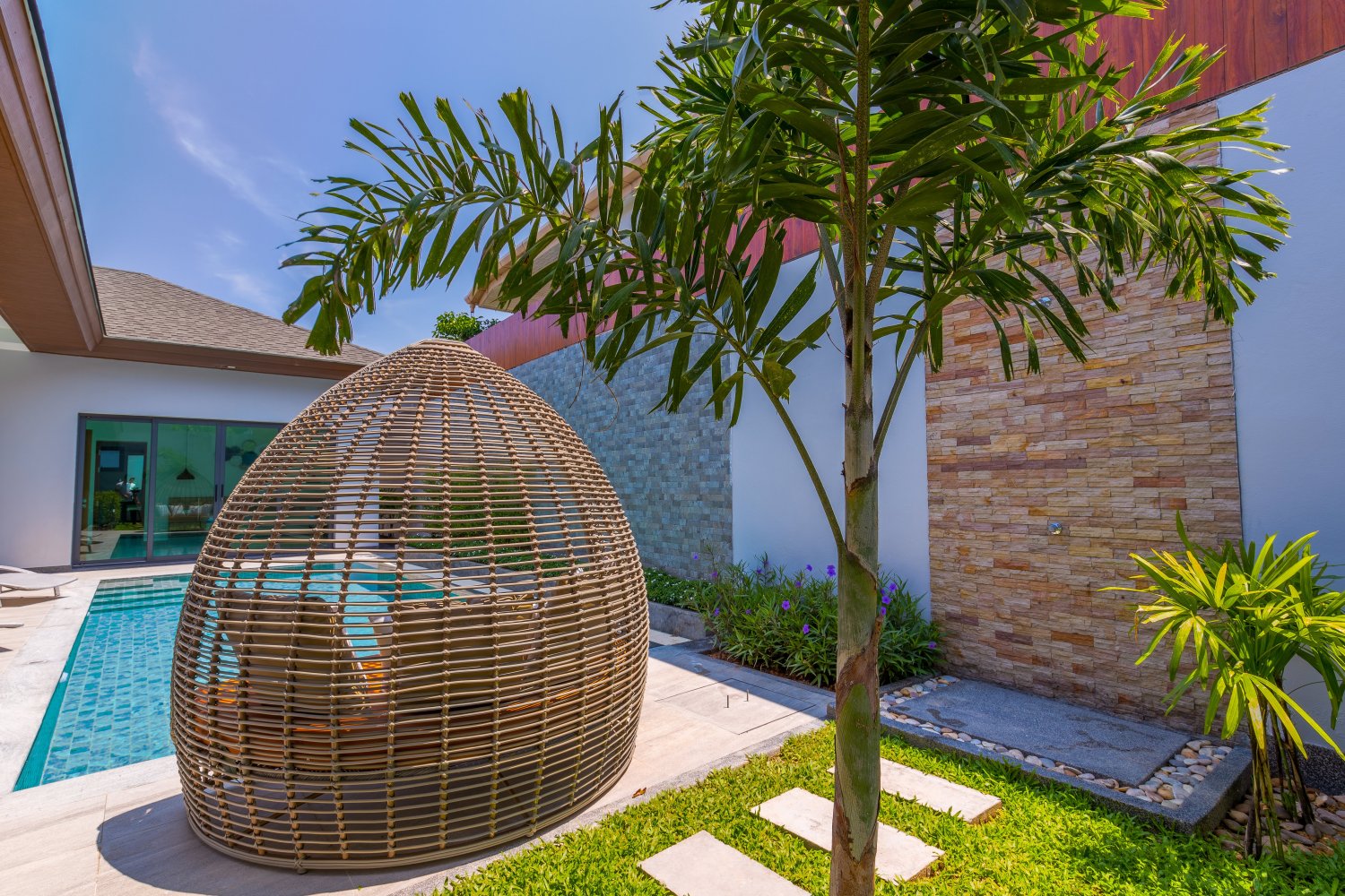 Property image - full photo 6